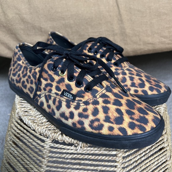 Vans Authentic Lowpro Leopard Print Casual Sneakers Women's 9 / Men's 7.5 Black - Picture 1 of 8